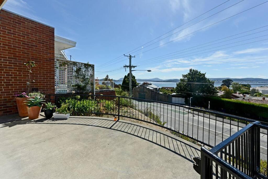 The Tassie - Luxury With Panoramic Water Views Villa Hobart Exteriör bild